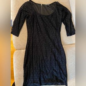 Lace body con mini dress